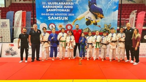 RİZELİ JUDOCULAR SAMSUN’DA MADALYALARA DAMGA VURDU